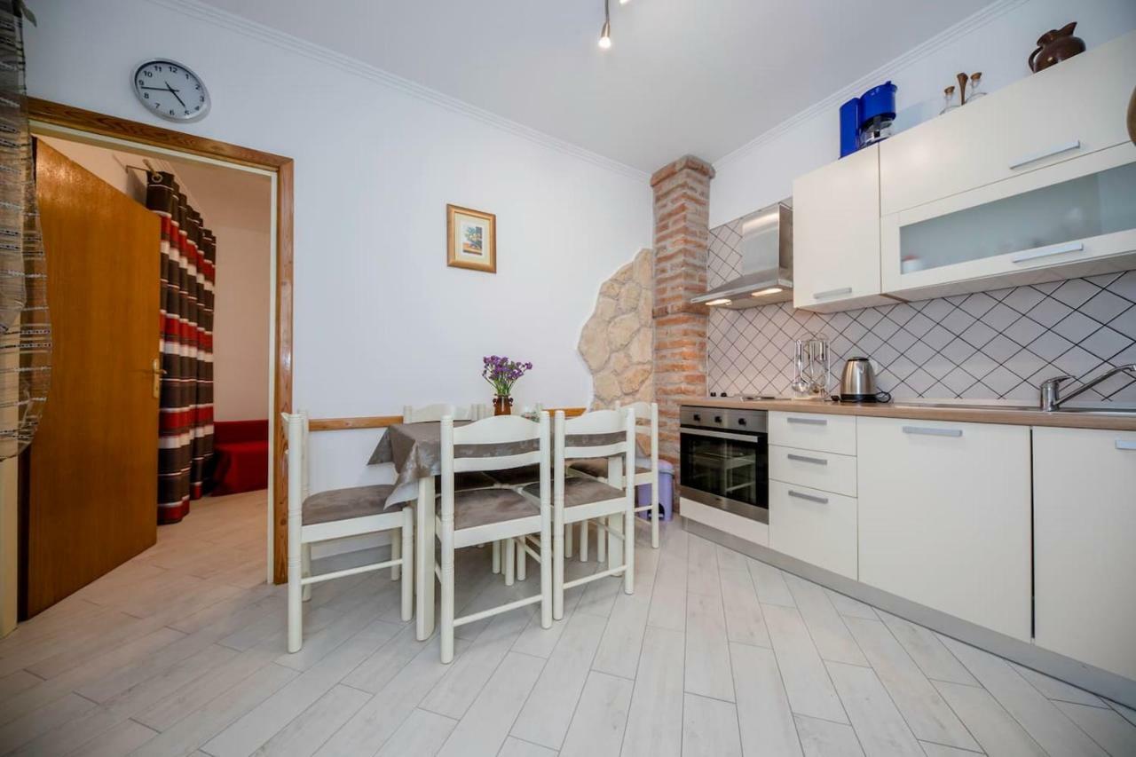 Apartman Marcela Palit Экстерьер фото