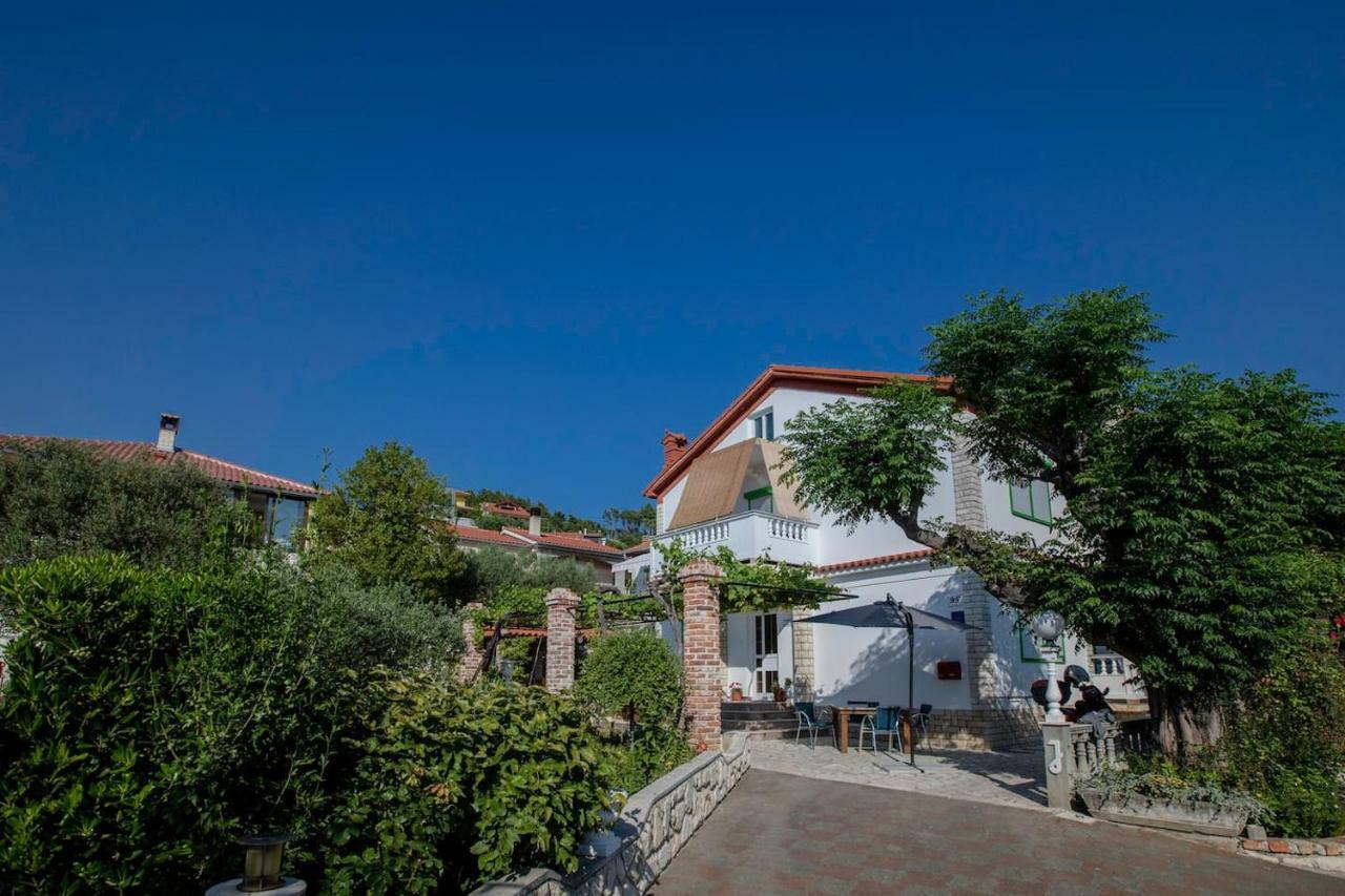 Apartman Marcela Palit Экстерьер фото